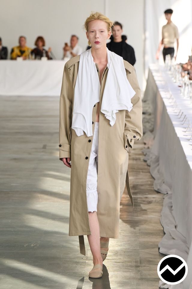 ALAINPAUL, SS26 womenswear, Trenchcoat, look 15