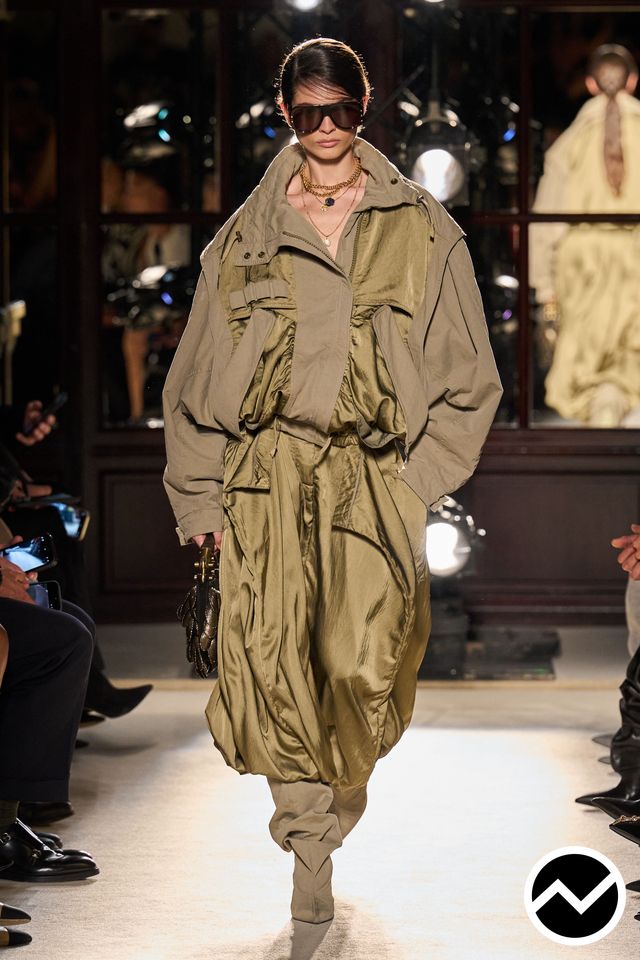 Balmain, SS26 womenswear, Zip Up Coat, look 25