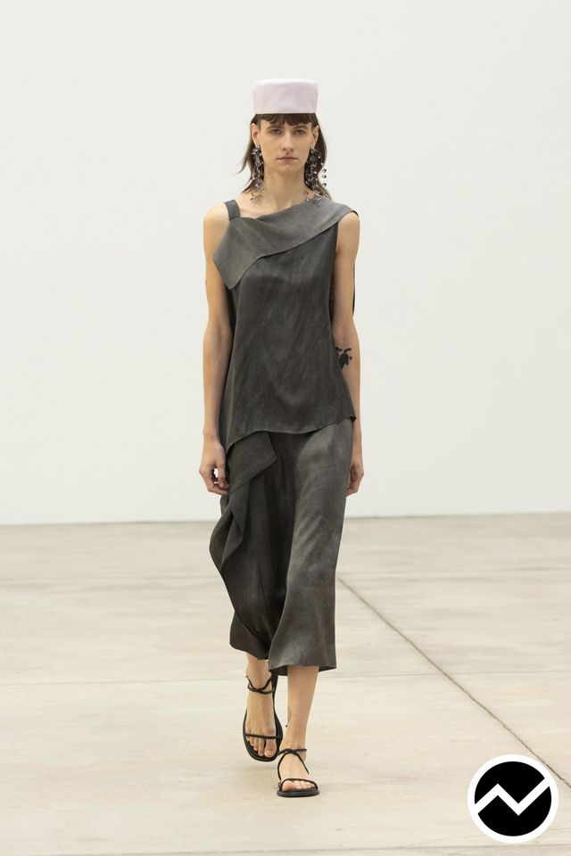 Christian Wijnants, SS26 womenswear, Asymmetric Hem Top, look 10