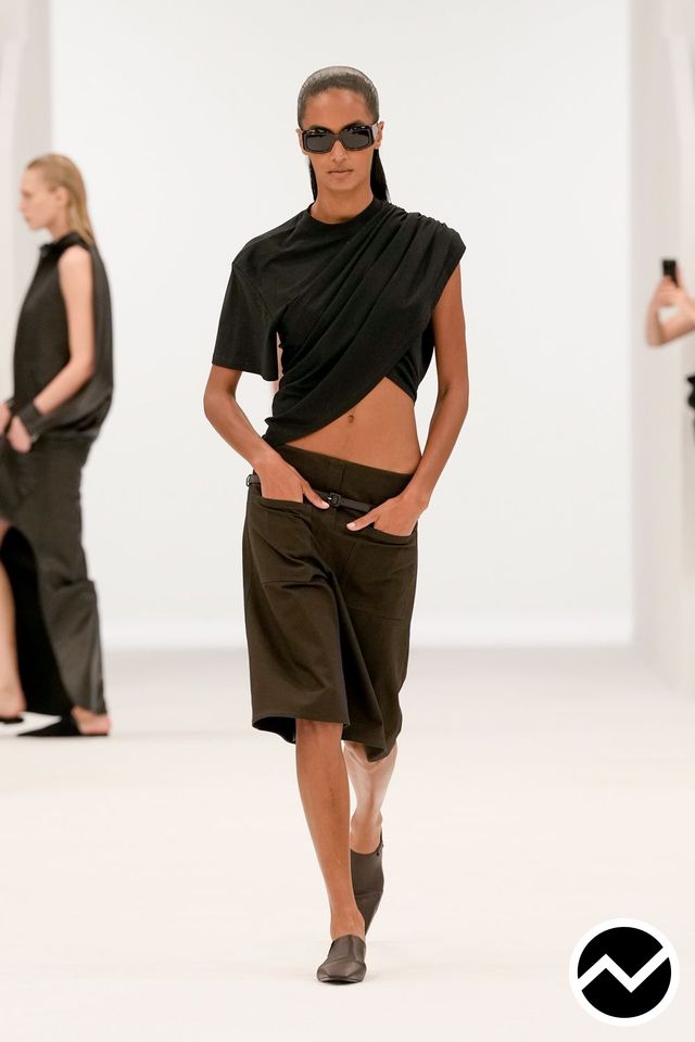 Courrèges, SS26 womenswear, Knee Shorts, look 24