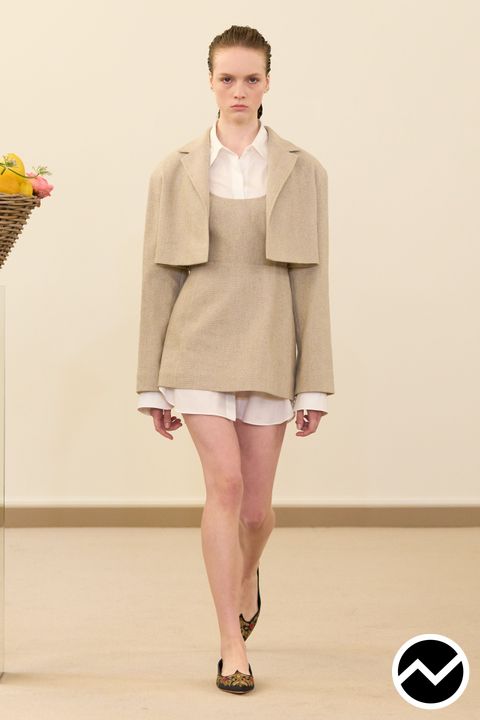 Giambattista Valli, SS26 womenswear, Cropped Jacket, look 1