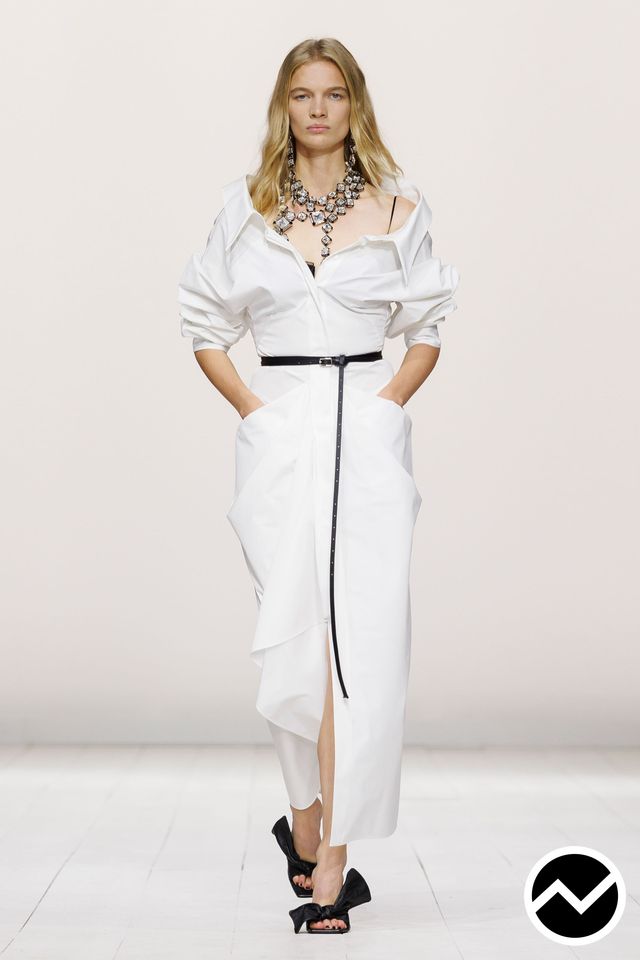 Givenchy, SS26 womenswear, Collar Dress, look 9