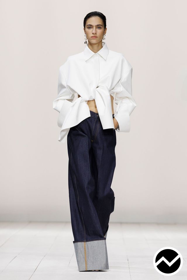 Givenchy, SS26 womenswear, High-Rise Jeans, look 38
