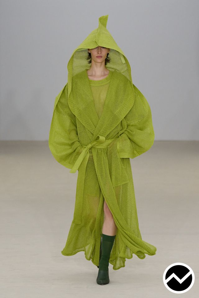 Issey Miyake, SS26 womenswear, Longline Sweater, look 39