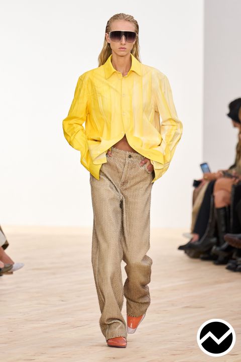 Loewe, SS26 womenswear, Frayed Pants, look 9