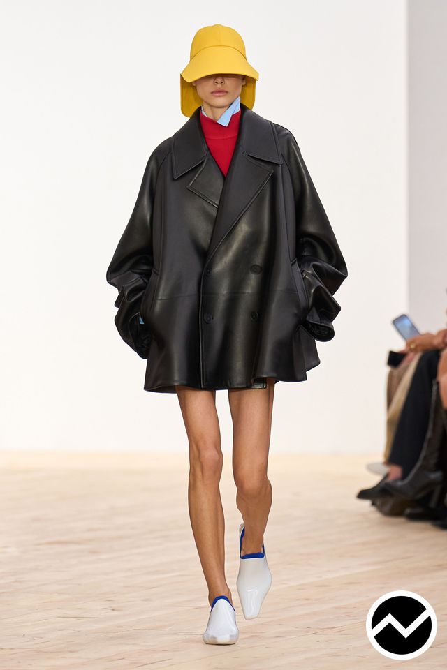 Loewe, SS26 womenswear, Fine Gauge, look 11
