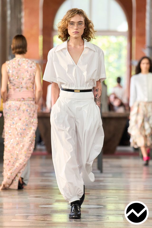 Louis Vuitton, SS26 womenswear, Revere Shirts, look 19