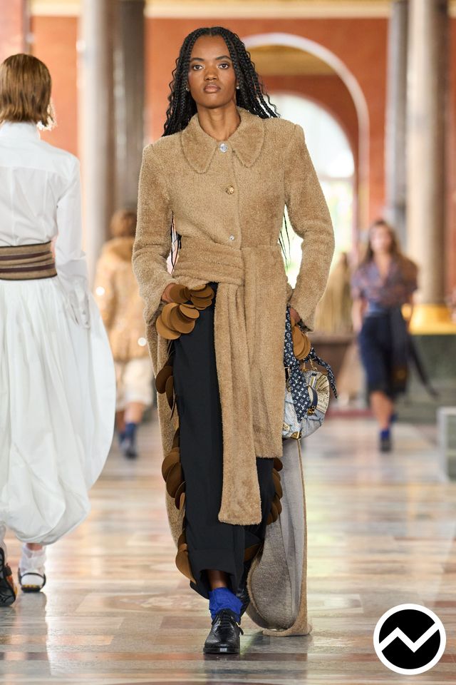 Louis Vuitton, SS26 womenswear, Sweater Knit, look 29