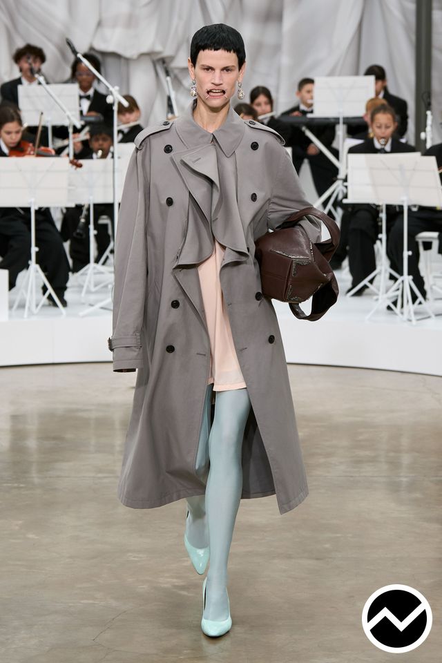 Maison Margiela, SS26 womenswear, Trenchcoat, look 27