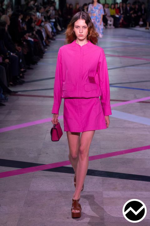 Shiatzy Chen, SS26 womenswear, Fuchsia, look 43