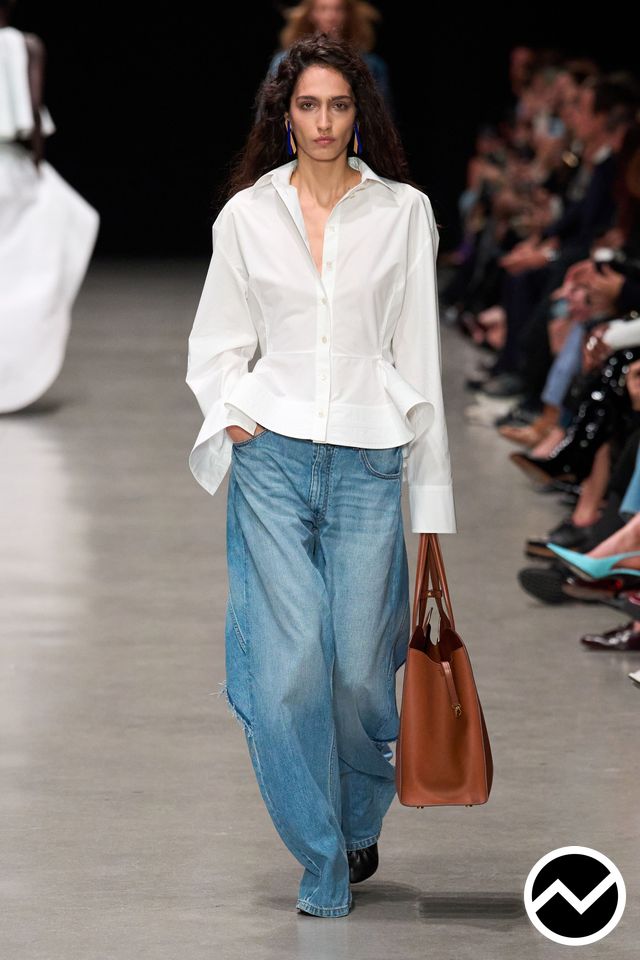 Stella McCartney, SS26 womenswear, Floor Length Jeans, look 18