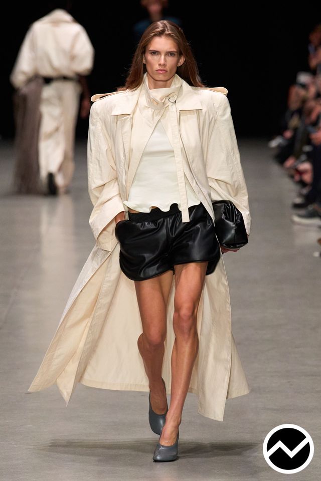 Stella McCartney, SS26 womenswear, Zip Up Coat, look 33