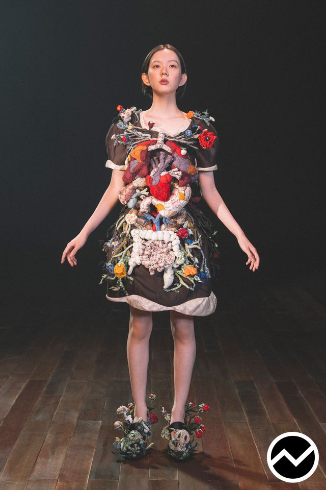 Undercover SS26 womenswear, look 39
