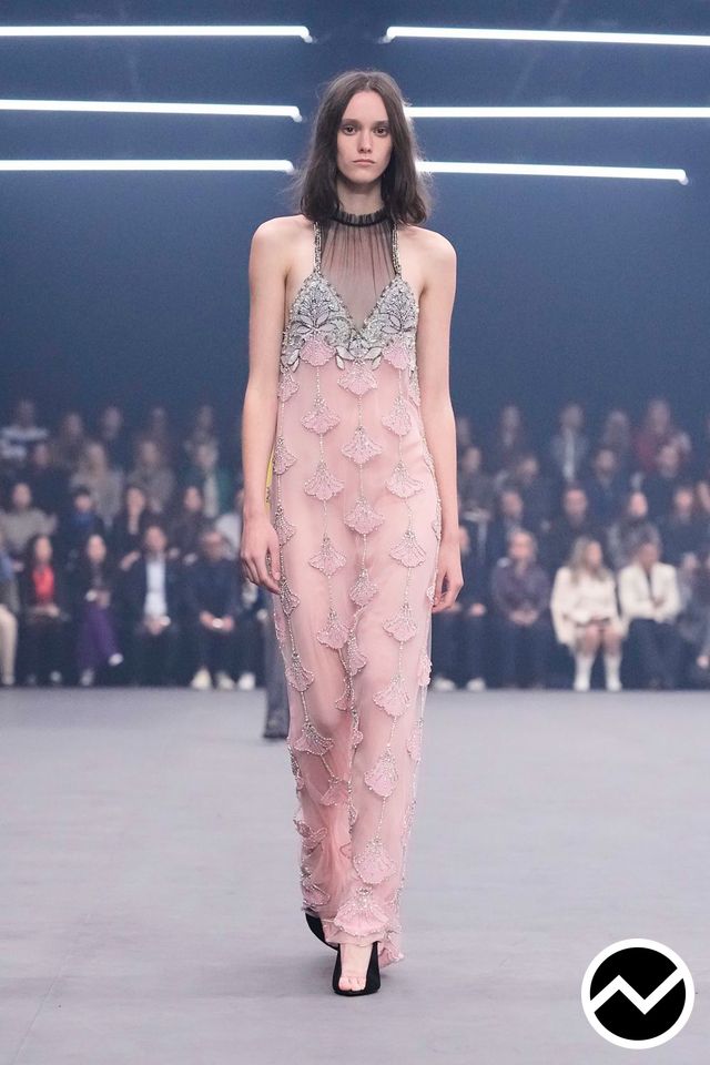 Valentino, SS26 womenswear, Dusty Rose, look 40