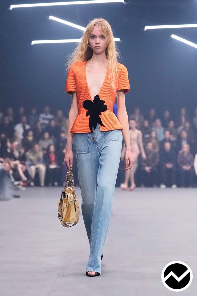Valentino, SS26 womenswear, Palazzo Jeans, look 60