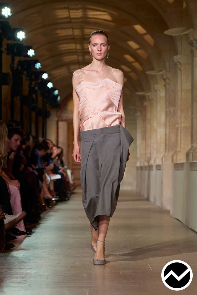 Victoria Beckham, SS26 womenswear, Hip Length Top, look 31