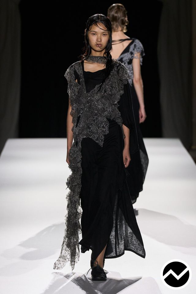 Yohji Yamamoto, Yohji Yamamoto SS26 womenswear, look 31