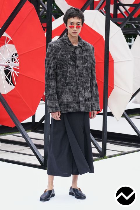 Henrik Vibskov, SS27 womenswear, Abstract, look 1