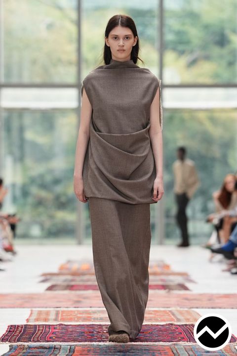 Institution By Galib Gassanoff, SS27 womenswear, Sculptural, look 15