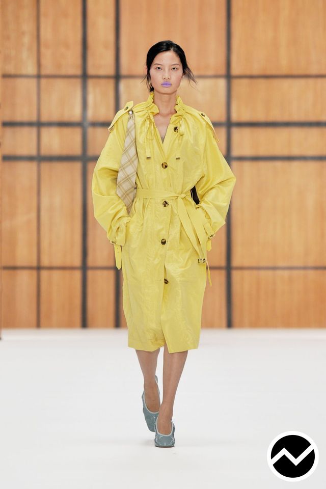Burberry, Burberry SS27 womenswear, look 9