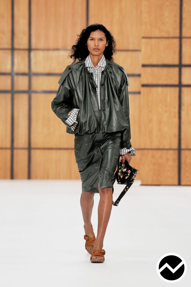 Burberry, SS27 womenswear, Oversized Jacket, look 20