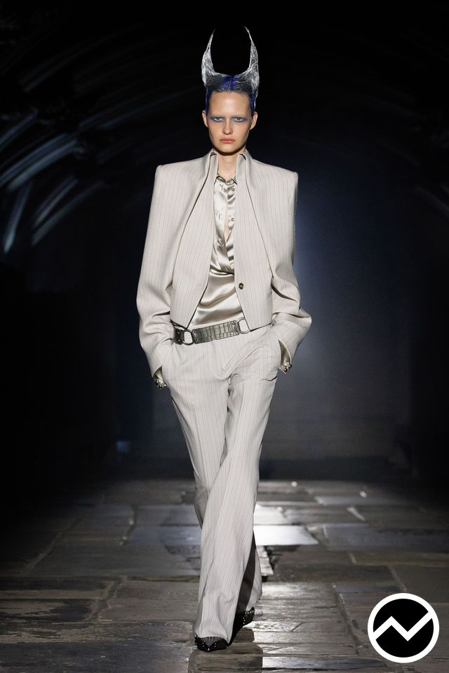 Mcqueen SS27 womenswear, look 1
