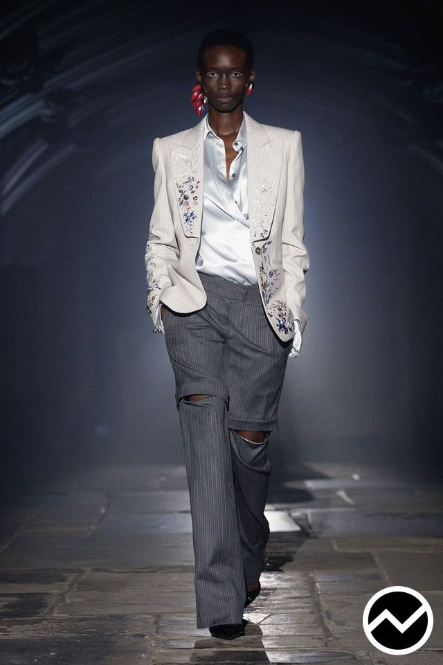 Mcqueen, SS27 womenswear, Sculpted Jacket, look 20