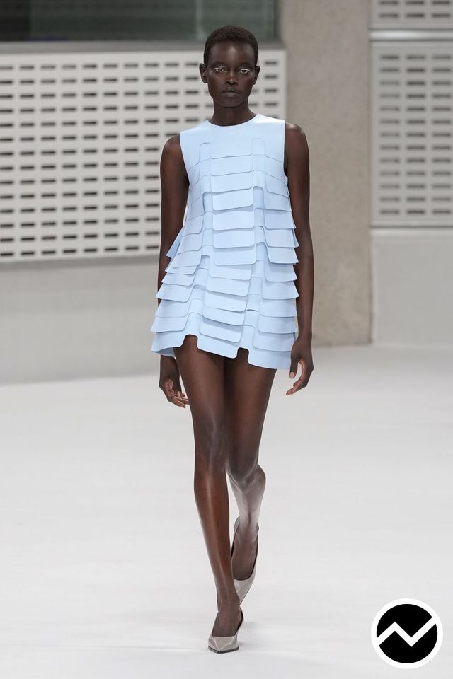 Mulberry, SS27 womenswear, Sculptural, look 32