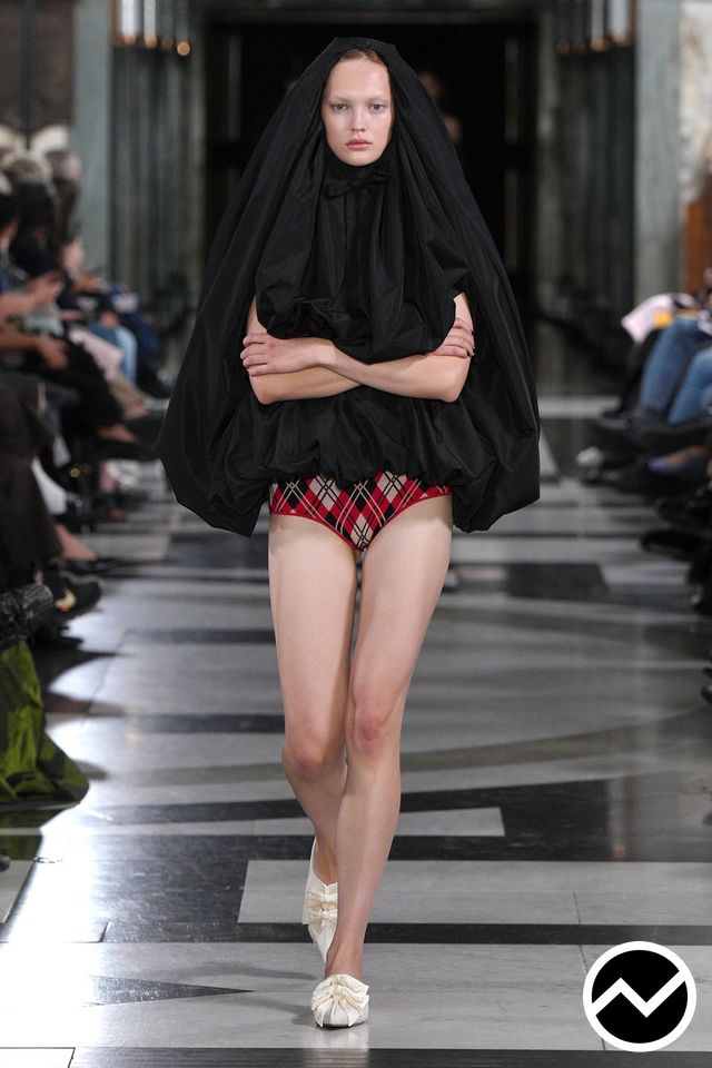 Simone Rocha, SS27 womenswear, Micro Shorts, look 27