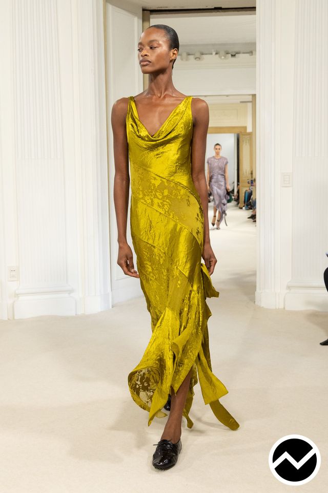 Alberta Ferretti, SS27 womenswear, Mustard, look 28