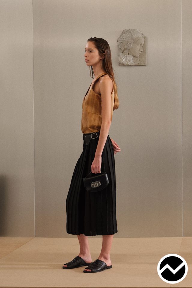 Durazzi, SS27 womenswear, Knife Skirts, look 19