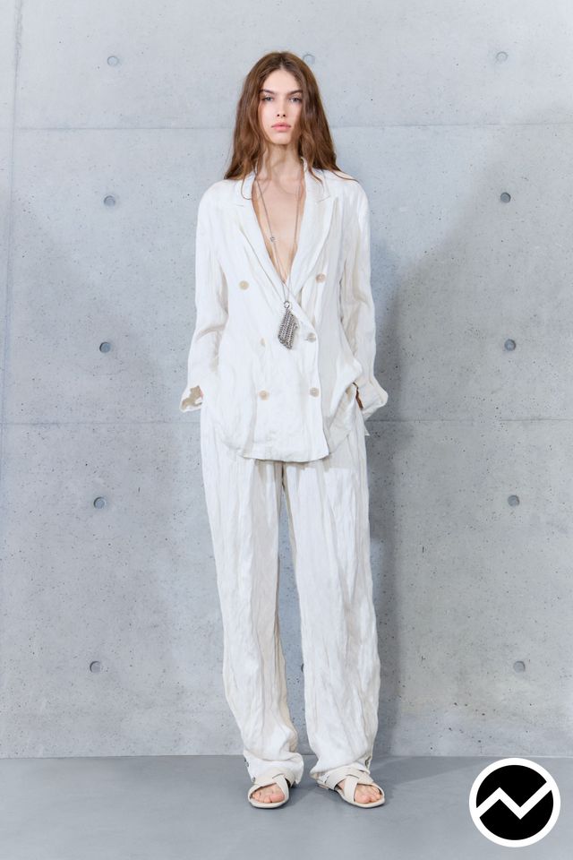 Emporio Armani SS27 womenswear, look 1