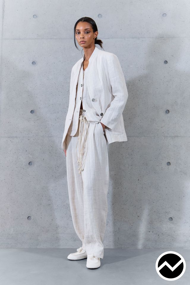 Emporio Armani, SS27 womenswear, Waistcoat, look 4
