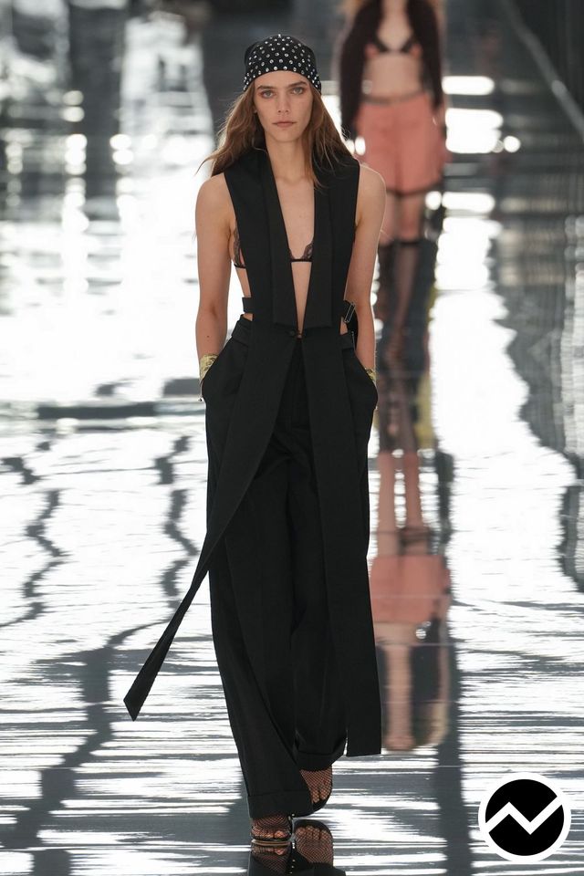 Fendi, SS27 womenswear, Rock, look 2