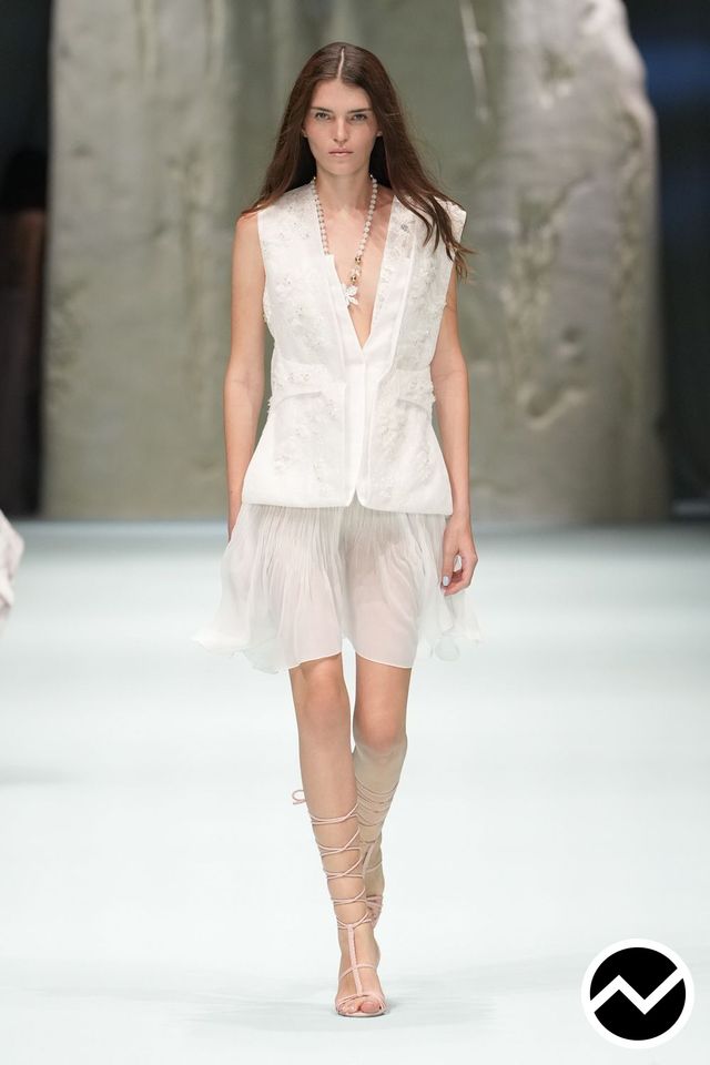 Genny, SS27 womenswear, 20s Retro, look 26