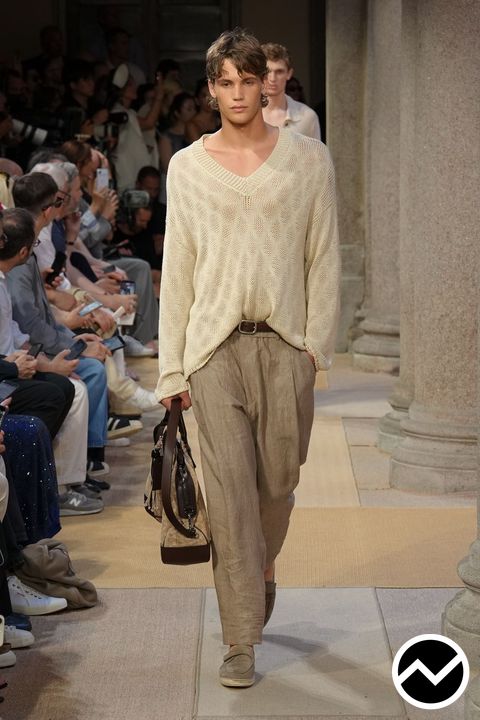 Giorgio Armani, SS27 menswear, V Neck Sweater, look 33