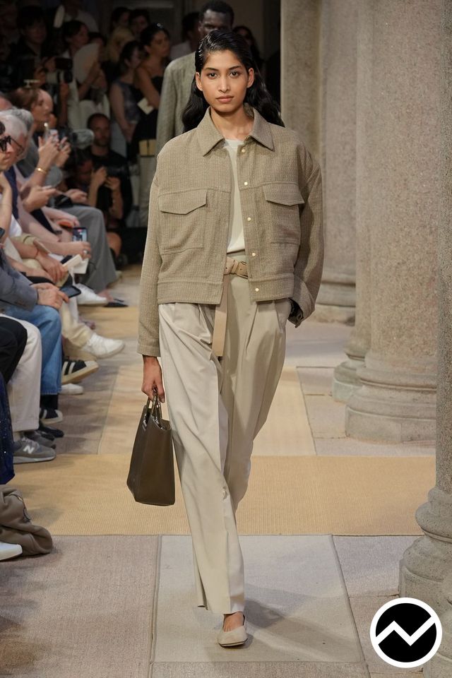 Giorgio Armani, SS27 womenswear, Taupe, look 42