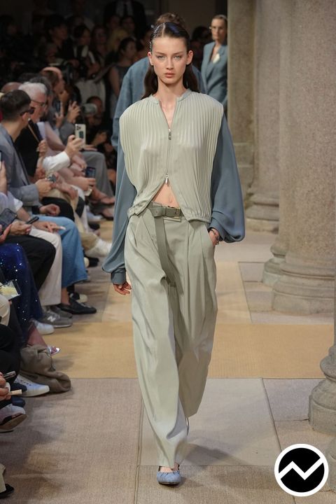 Giorgio Armani, SS27 womenswear, Loose Pants, look 105