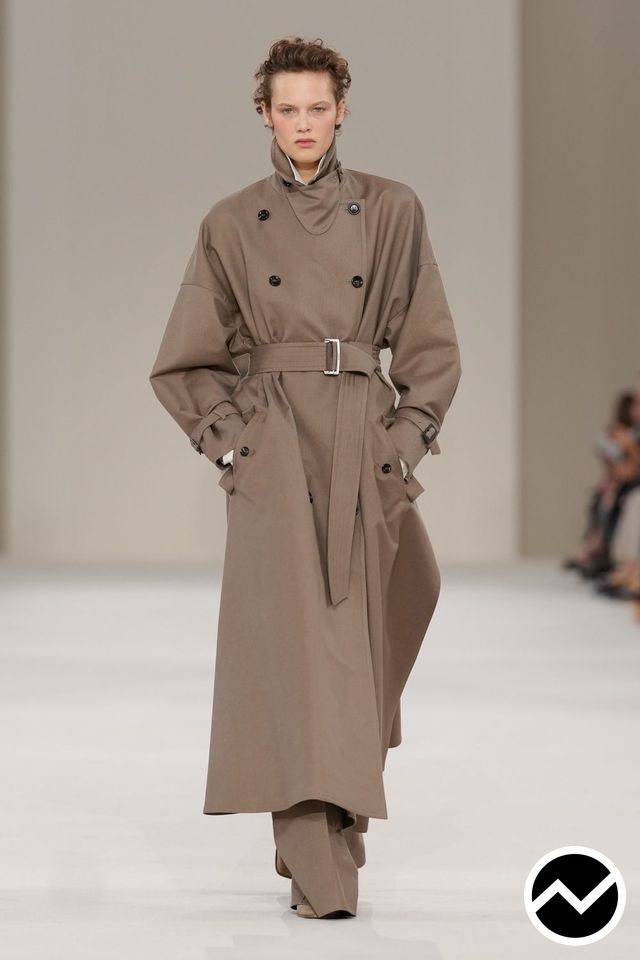 Max Mara SS27 womenswear, look 1