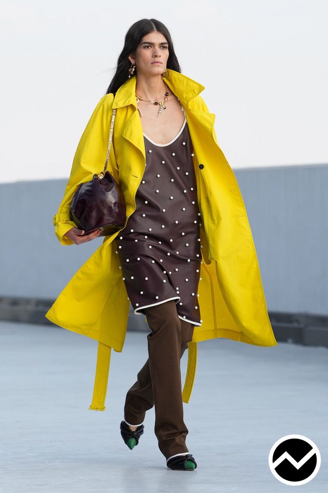 Moschino, SS27 womenswear, Trenchcoat, look 4