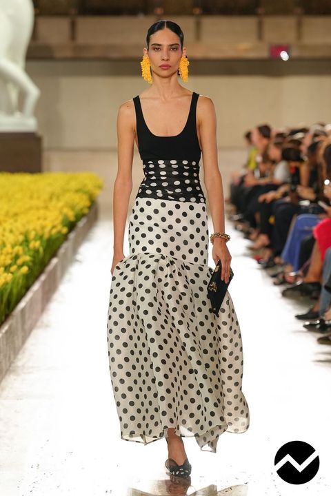 Carolina Herrera SS27 womenswear, look 1