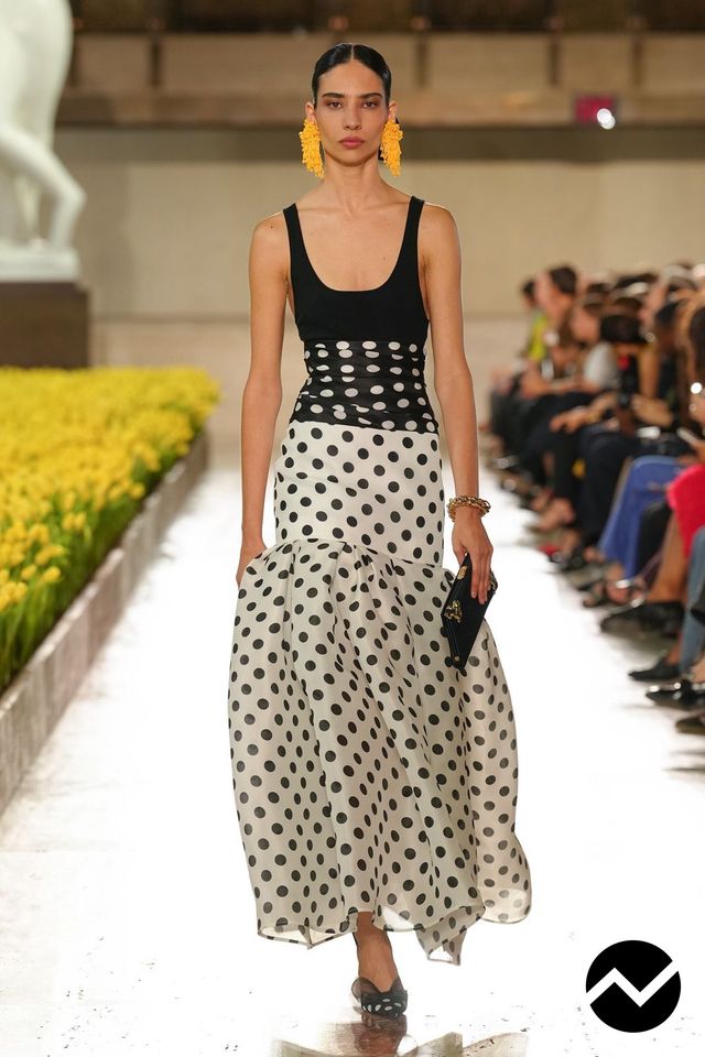 Carolina Herrera SS27 womenswear, look 1