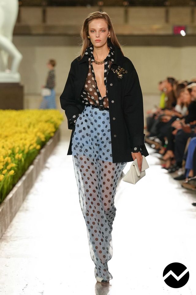 Carolina Herrera, SS27 womenswear, 80s Retro, look 45