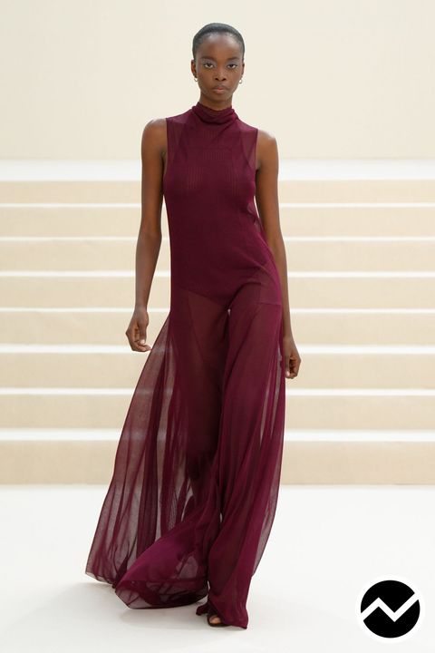 Akris, SS27 womenswear, Burgundy, look 21