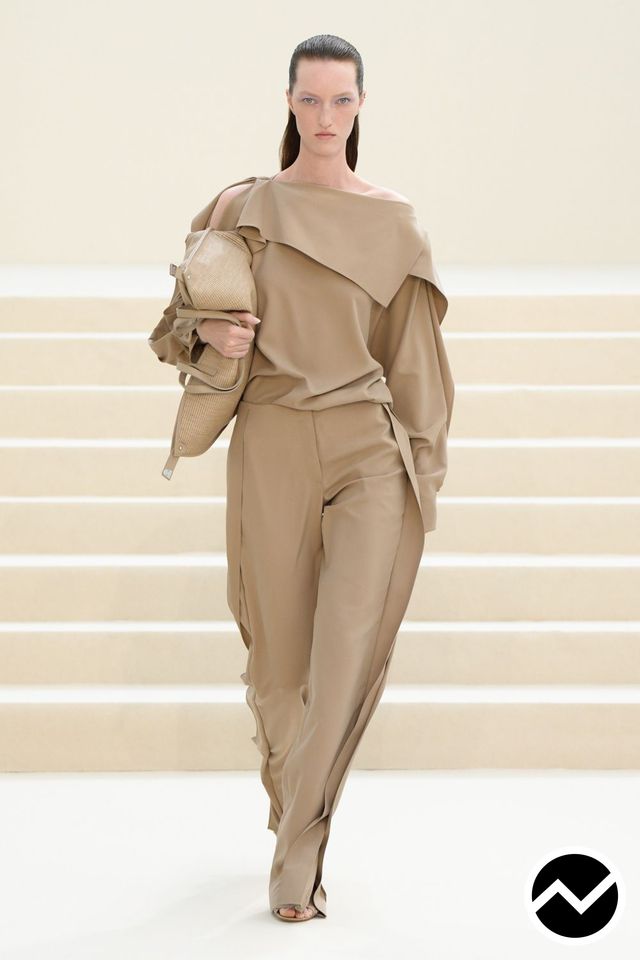 Akris, SS27 womenswear, Draped Blouse, look 22