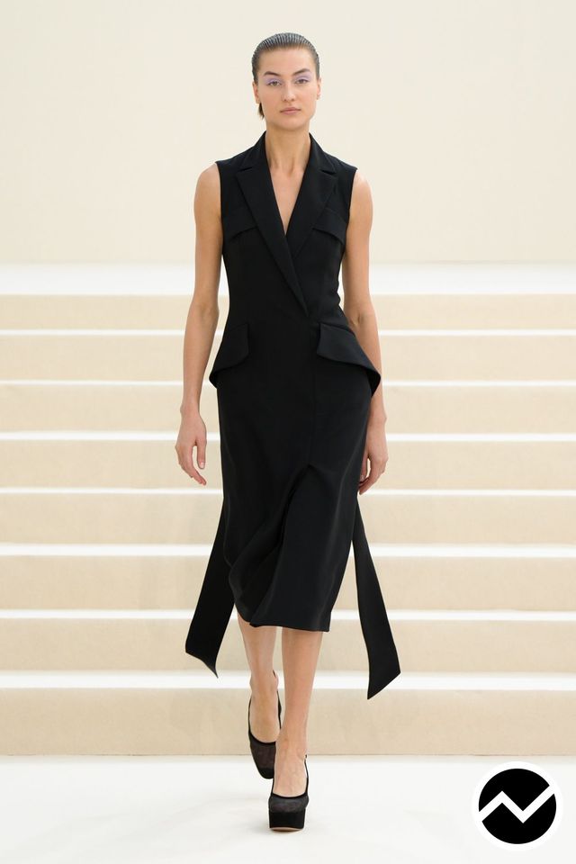 Akris, SS27 womenswear, Monochrome, look 25