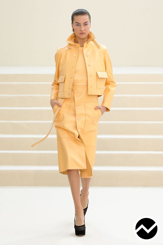 Akris, SS27 womenswear, Apricot, look 53