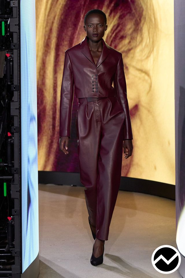 Alaïa, SS27 womenswear, Burgundy, look 5