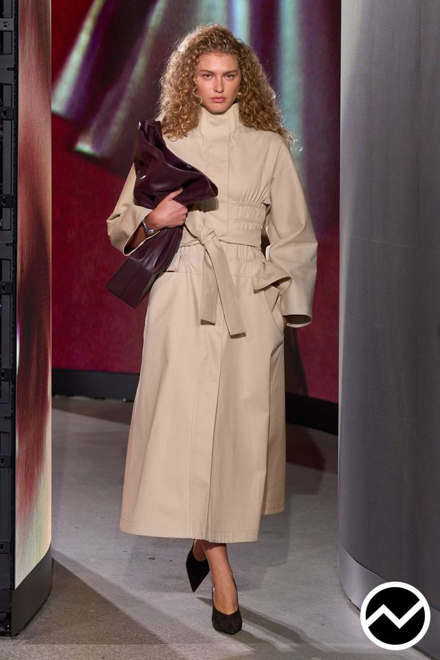 Alaïa, SS27 womenswear, Funnel Coat, look 10