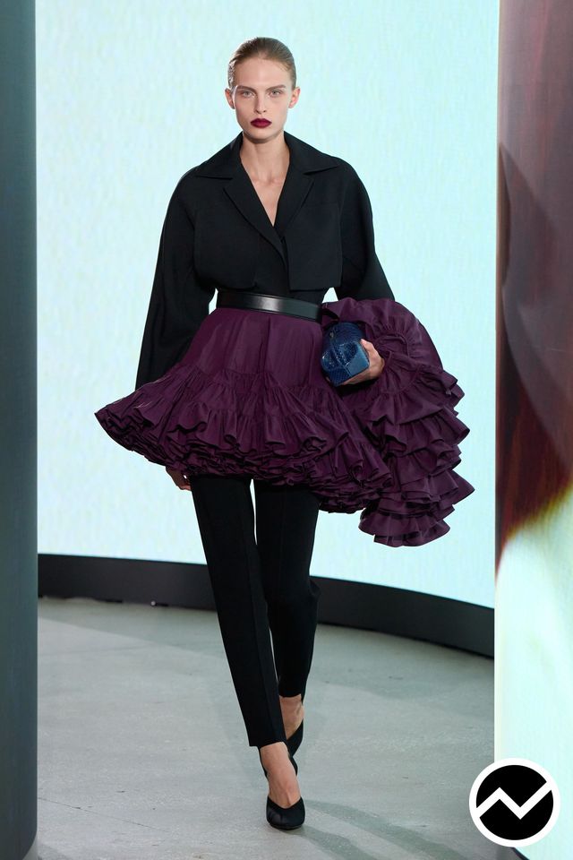 Alaïa, SS27 womenswear, Wine, look 31